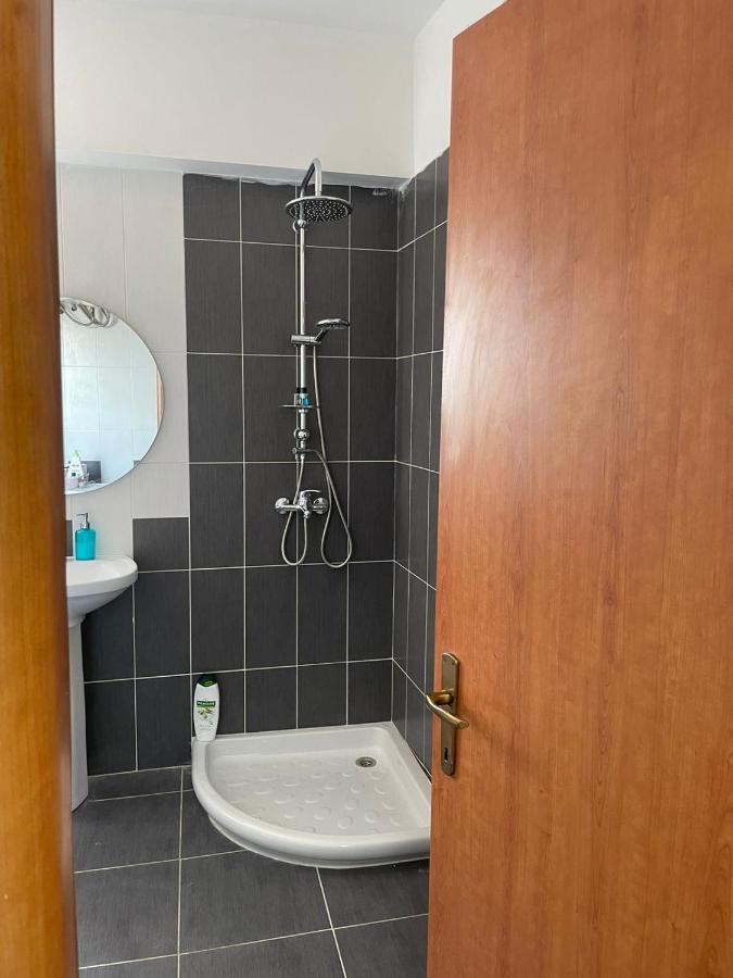 Seriani Dock Holiday Sarandë Eksteriør billede